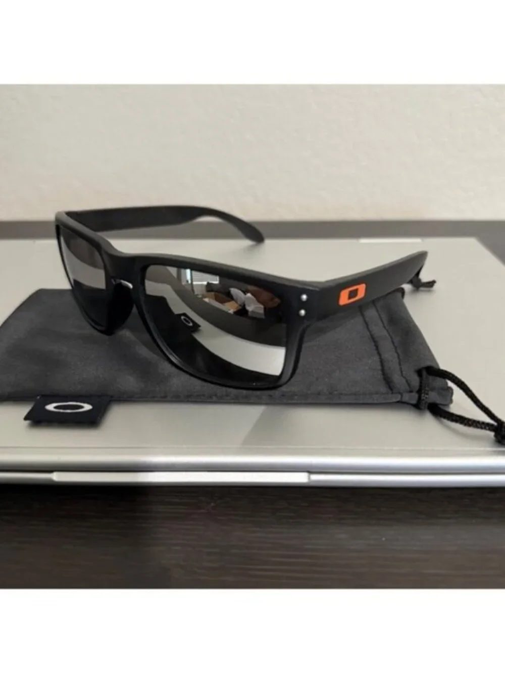 OO9102 Oakley Holbrook Silver Reflective Lenses - Picture 2 of 7